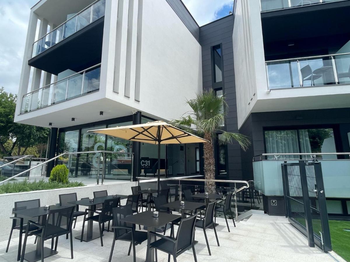 Hotel C31 Castelldefels Exteriör bild